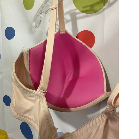 VS Pink Bra Beige 38DD Underwire - Picture 8 of 12